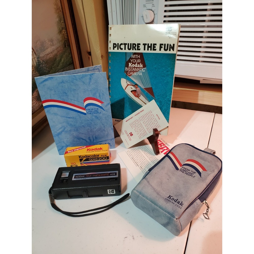 VINTAGE KODAK TELE-INSTAMATIC 608 CAMERA 1970s w/ Case, Film And Manual
